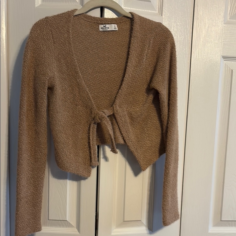 Hollister tie front long sleeve sweater in beige size small NWOT